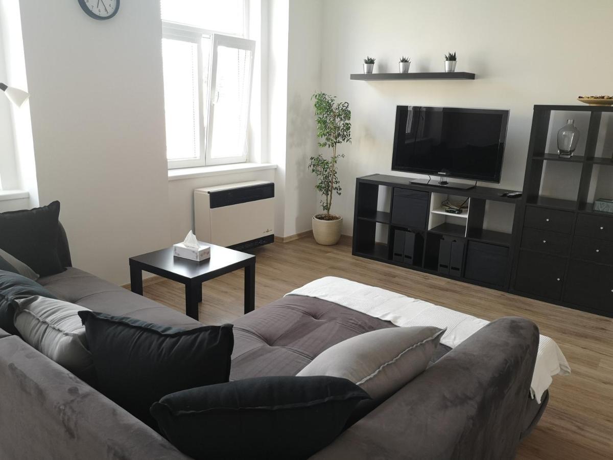 Fine Apartment In Centrum Of Slany With Aircondition Exterior foto